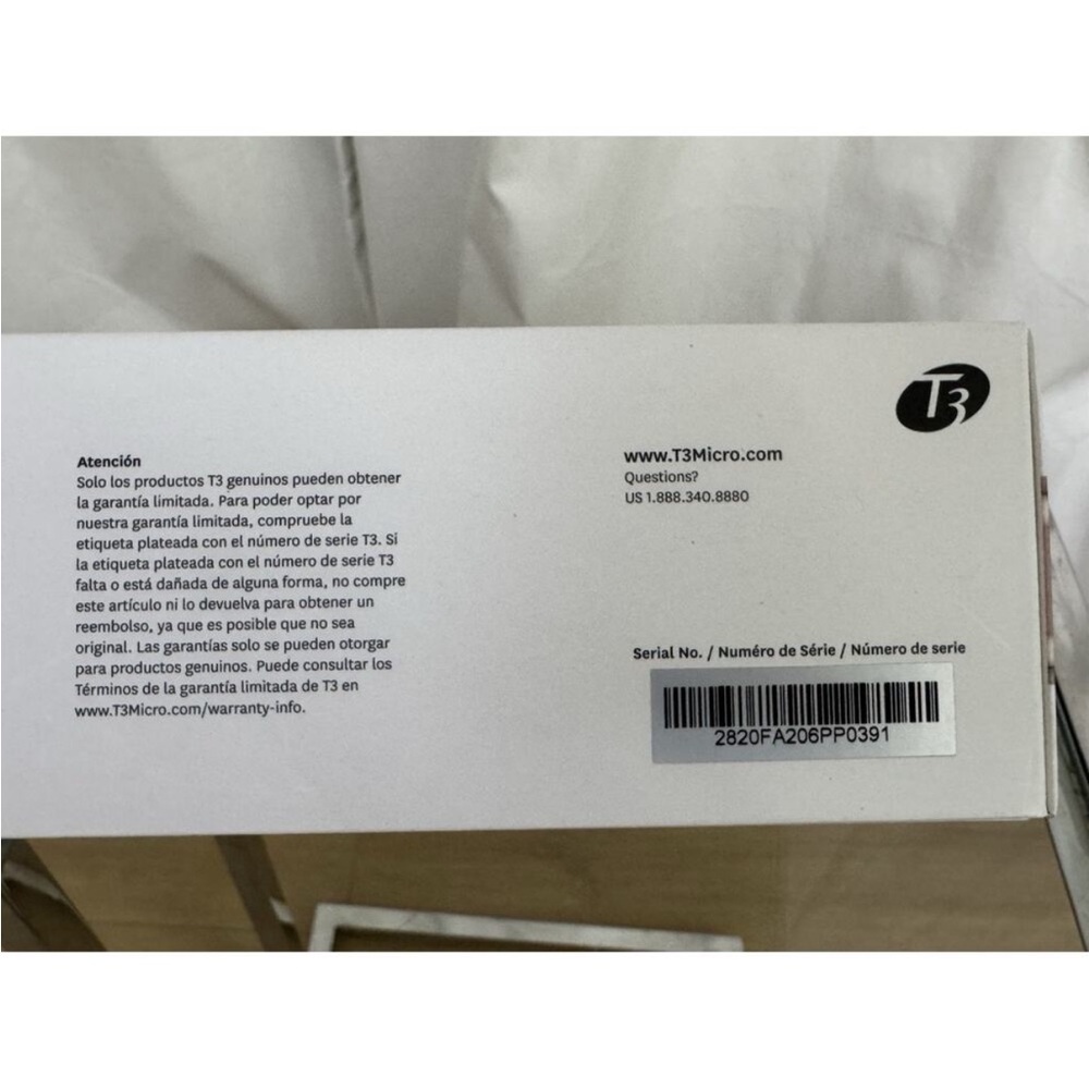 T3 Curling Iron 1.25” - Picture 4 of 8